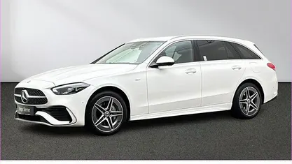 Gebraucht Mercedes C300e AMG 313 PS (230 kW) 2025 Polarweiß uni Kombi