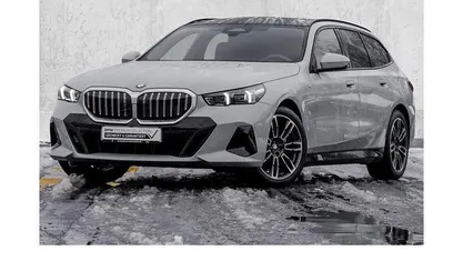 Gebraucht BMW 520 M Sport 197 PS (144 kW) 2025 Grau Kombi