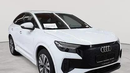 Second-hand Audi Q4 Sportback e-tron Comfort 150 kW (204 CP) 2023 Alb SUV