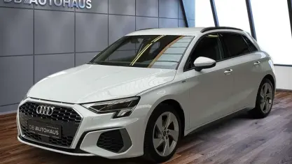 Gebraucht Audi A3 S-Line 150 PS (110 kW) 2023 Weiß Limousine