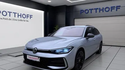 Gebraucht 2025 VW Passat R-line Kombi | 44.997 € (Fairer Preis)