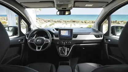 Neu Nissan Townstar N-Connecta 131 PS (96 kW) 2026 Orange Kombi