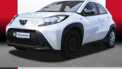Gebraucht Toyota Aygo X Play 72 PS (52 kW) 2022 Weiß SUV