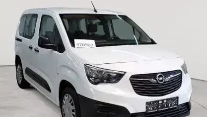 Gebraucht Opel Combo Life 102 PS (75 kW) 2022 Jade weiß Kombi