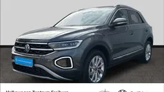 Grau Gebraucht 2024 VW T-Roc Style SUV | 31.900 € (Fairer Preis)