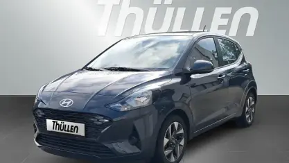 Gebraucht Hyundai i10 Trend 63 PS (46 kW) 2025 Grau Kleinwagen