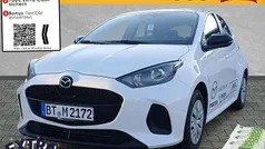 Lunar white Gebraucht 2024 Mazda 2 Prime-Line Kleinwagen | 18.790 € (Guter Preis)