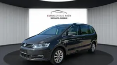 Grau Gebraucht 2016 VW Sharan Highline Van / Kleinbus | 17.990 € (Fairer Preis)