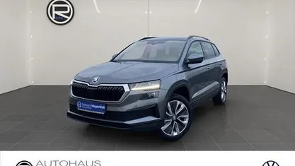 Graphitegrau metallic Gebraucht 2023 Skoda Karoq Style SUV | 27.980 € (Guter Preis)
