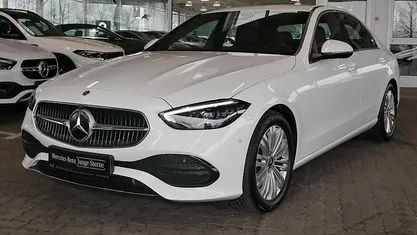 Unilack polarweiß Gebraucht 2024 Mercedes C220 Avantgarde Limousine | 38.890 € (Fairer Preis)