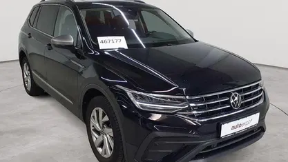 Gebraucht VW Tiguan Allspace Life 150 PS (110 kW) 2022 Deep black perleffekt SUV