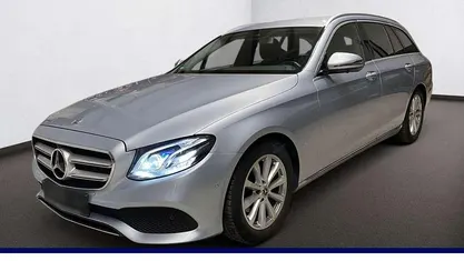 Gebraucht 2017 Mercedes E220 Avantgarde Limousine | 25.890 € (Superpreis)