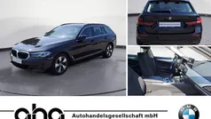 Schwarz Gebraucht 2022 BMW 520 Kombi | 28.860 € (Fairer Preis)