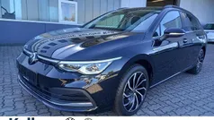Deep black perleffekt Gebraucht 2022 VW Golf VIII Style Kombi | 27.370 € (Fairer Preis)