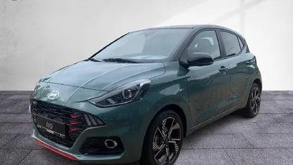 Gebraucht Hyundai i10 N Line 90 PS (66 kW) 2024 Mangrove green/ phantom black / Kleinwagen