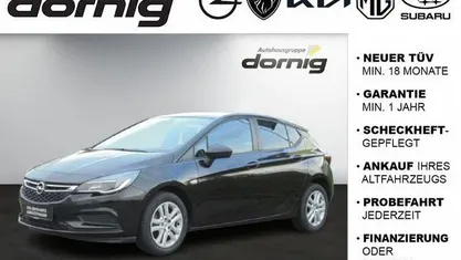 Schwarz Gebraucht 2018 Opel Astra Edition Limousine | 12.880 € (Fairer Preis)