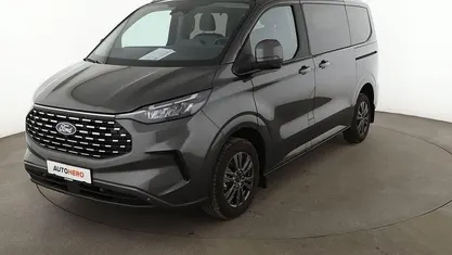 Gebraucht Ford Tourneo Titanium 150 PS (110 kW) 2025 Grau Van / Kleinbus