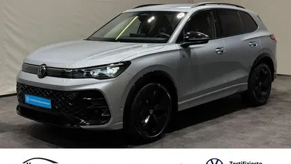 Gebraucht VW Tiguan R-line 150 PS (110 kW) 2024 Oyster silver metallic SUV