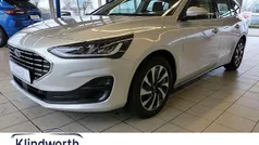 Silber Gebraucht 2024 Ford Focus Titanium Limousine | 24.450 € (Fairer Preis)