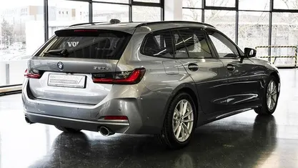 Gebraucht BMW 320e Shadowline 204 PS (150 kW) 2022 Grau Limousine