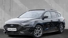 Agate black metallic Gebraucht 2024 Ford Focus ST-Line Kombi | 28.150 € (Fairer Preis)