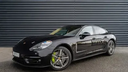 Gebraucht Porsche Panamera 4 E-Hybrid Platinum Edition 462 PS (339 kW) 2022 Tiefschwarzmetallic Kleinwagen