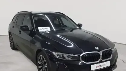 Gebraucht BMW 320 Sport Line 190 PS (139 kW) 2024 Saphirschwarz metallic Kombi