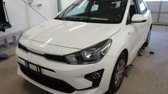 Weiß Gebraucht 2023 Kia Rio Limousine | 14.990 € (Fairer Preis)