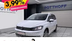 Weiss Gebraucht 2022 VW Touran Active Van / Kleinbus | 20.997 € (Superpreis)