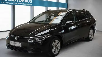 Gebraucht VW Golf VIII Business 150 PS (110 kW) 2024 Schwarz Kombi