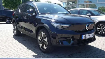 Onyx black (schwarz) Gebraucht 2024 Volvo XC40 Plus SUV | 38.490 € (Guter Preis)
