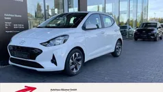 Weiß (atlas white / sol) Neu 2024 Hyundai i10 Trend Kleinwagen | 15.980 € (Guter Preis)