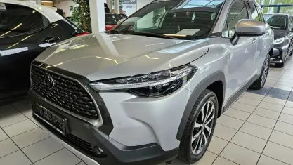 Gebraucht Toyota Corolla Cross Team 140 PS (102 kW) 2025 Silber SUV