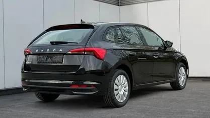 Graphitegrau metallic Neu 2025 Skoda Scala Selection Kleinwagen | 21.880 € (Fairer Preis)