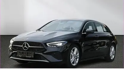 Gebraucht Mercedes CLA180 Shooting Brake 136 PS (100 kW) 2024 Unilack nachtschwarz Kombi