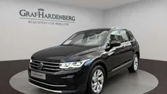 Schwarz Gebraucht 2021 VW Tiguan Elegance SUV | 30.444 € (Fairer Preis)