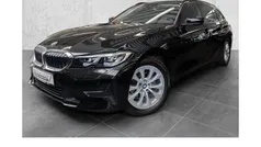 Schwarz Gebraucht 2021 BMW 320 Advantage Kombi | 25.770 € (Guter Preis)