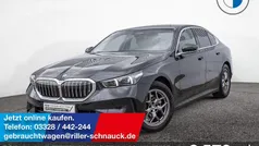 Schwarz Gebraucht 2024 BMW 520 Comfort Edition Limousine | 49.950 € (Superpreis)