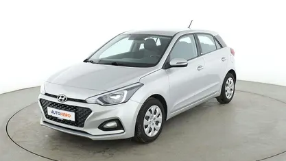 Grau Gebraucht 2020 Hyundai i20 Select Limousine | 11.410 € (Fairer Preis)