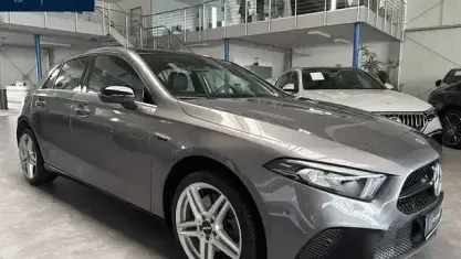 Gebraucht Mercedes A250 Style 218 PS (160 kW) 2021 Grau Limousine
