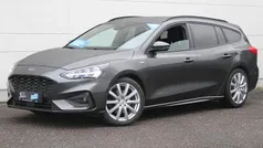 Magneticgrau (metallic) (metallic) Gebraucht 2020 Ford Focus ST-Line Kombi | 20.755 € (Fairer Preis)