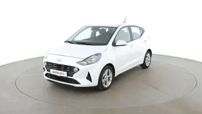 Gebraucht Hyundai i10 Trend 84 PS (61 kW) 2022 Weiß Kleinwagen