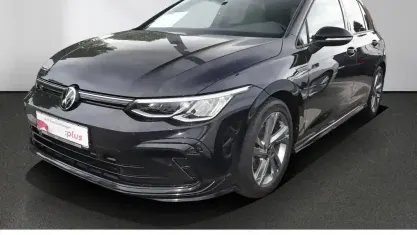 Gebraucht VW Golf VIII R-line 150 PS (110 kW) 2022 Deep black perleffekt Limousine