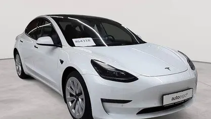 Pearl white multicoat Gebraucht 2022 Tesla Model 3 Limousine | 24.290 € (Fairer Preis)