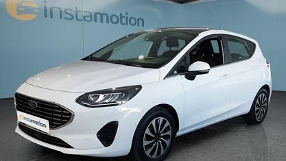 Używany Ford Fiesta Titanium 101 KM (74 kW) 2022 Biały Hatchback