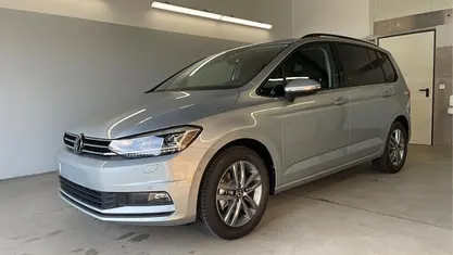 Gebraucht VW Touran Comfortline 150 PS (110 kW) 2025 Van / Kleinbus