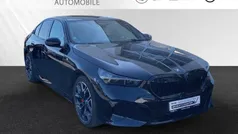 Carbonschwarz metallic Gebraucht 2023 BMW i5 M Sport Limousine | 56.500 € (Guter Preis)