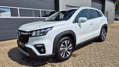 Cool white pearl metallic Neu 2025 Suzuki SX4 S-Cross Comfort+ SUV | 26.990 € (Fairer Preis)