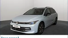 Crystal ice blue metallic (blau) Gebraucht 2025 VW Golf VIII Goal Limousine | 29.440 € (Fairer Preis)