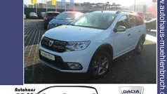 Weiß Gebraucht 2019 Dacia Logan MCV Stepway Kombi | 9.897 €